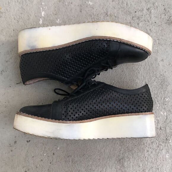 Prune Platforms  - Picture 2 of 8